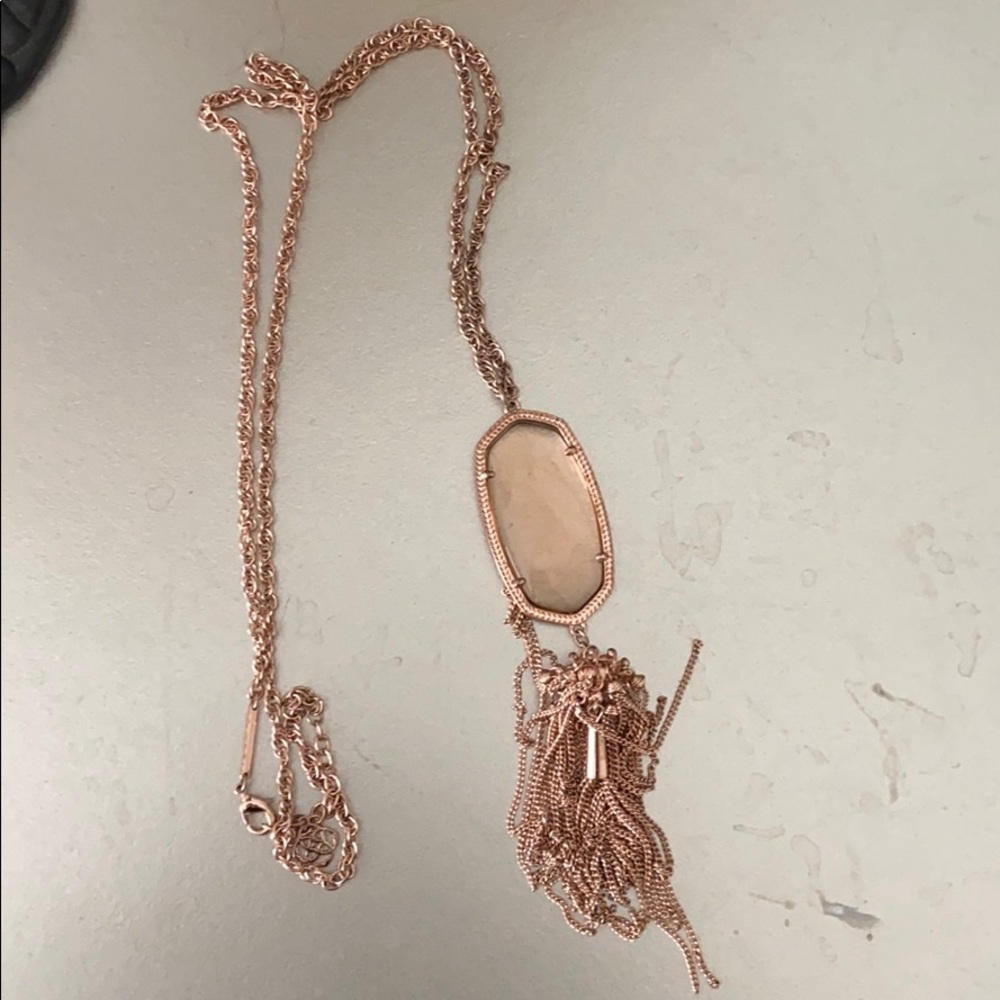 Kendra Scott necklace